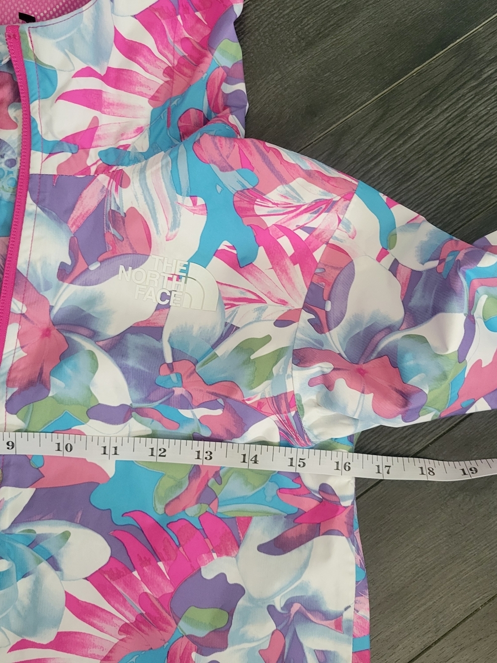 EUC The North Face Girls' Zipline Hooded Rain Jacket SZ Girls M Floral Camo - Picture 14 of 15